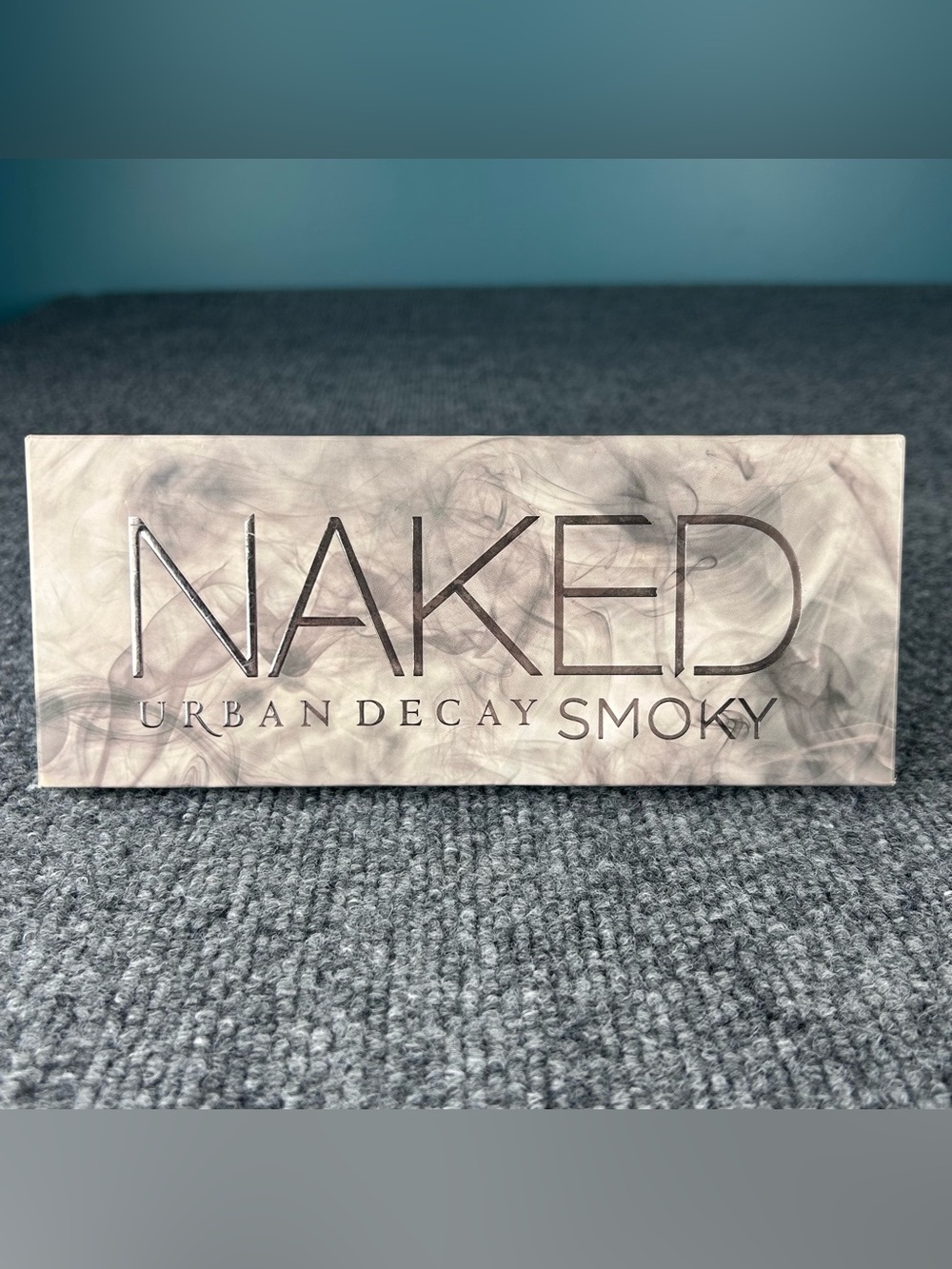 Urban Decay Naked SMOKY Eyeshadow Palette ~ 12 Shades ~ New in Box